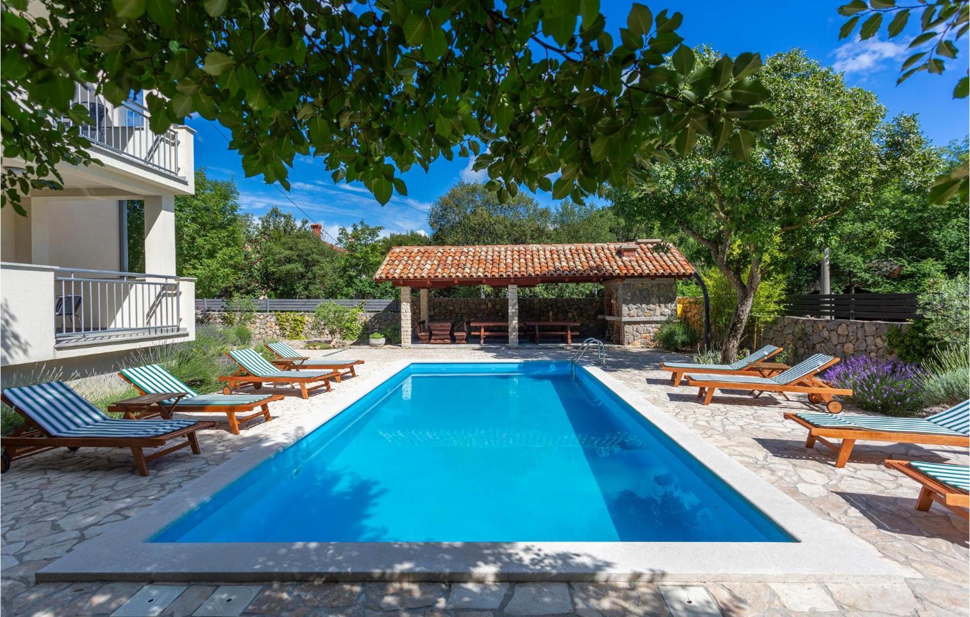 Beautiful Apartment In Pinezici With Wifi Bagian luar foto