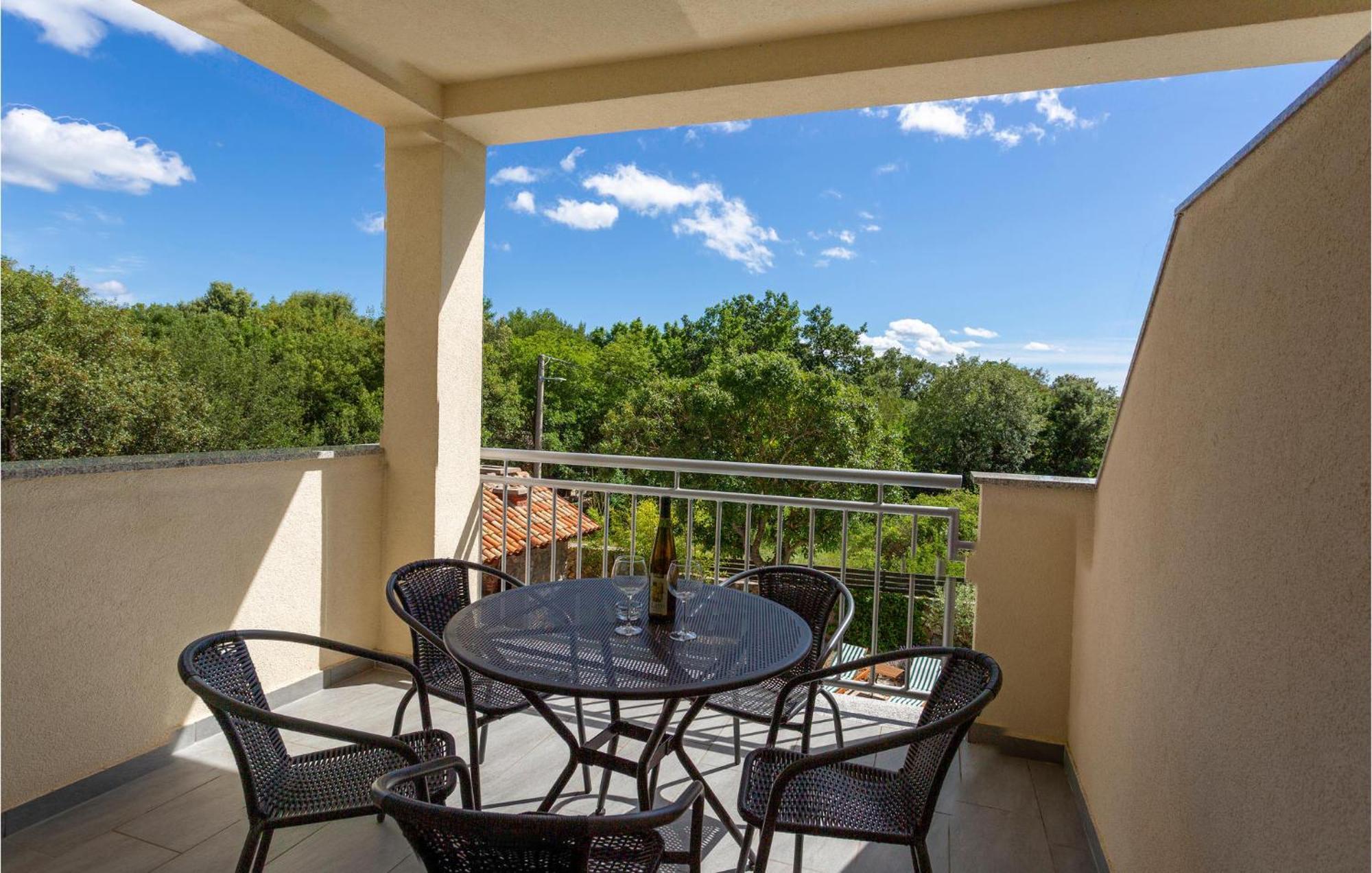 Beautiful Apartment In Pinezici With Wifi Bagian luar foto