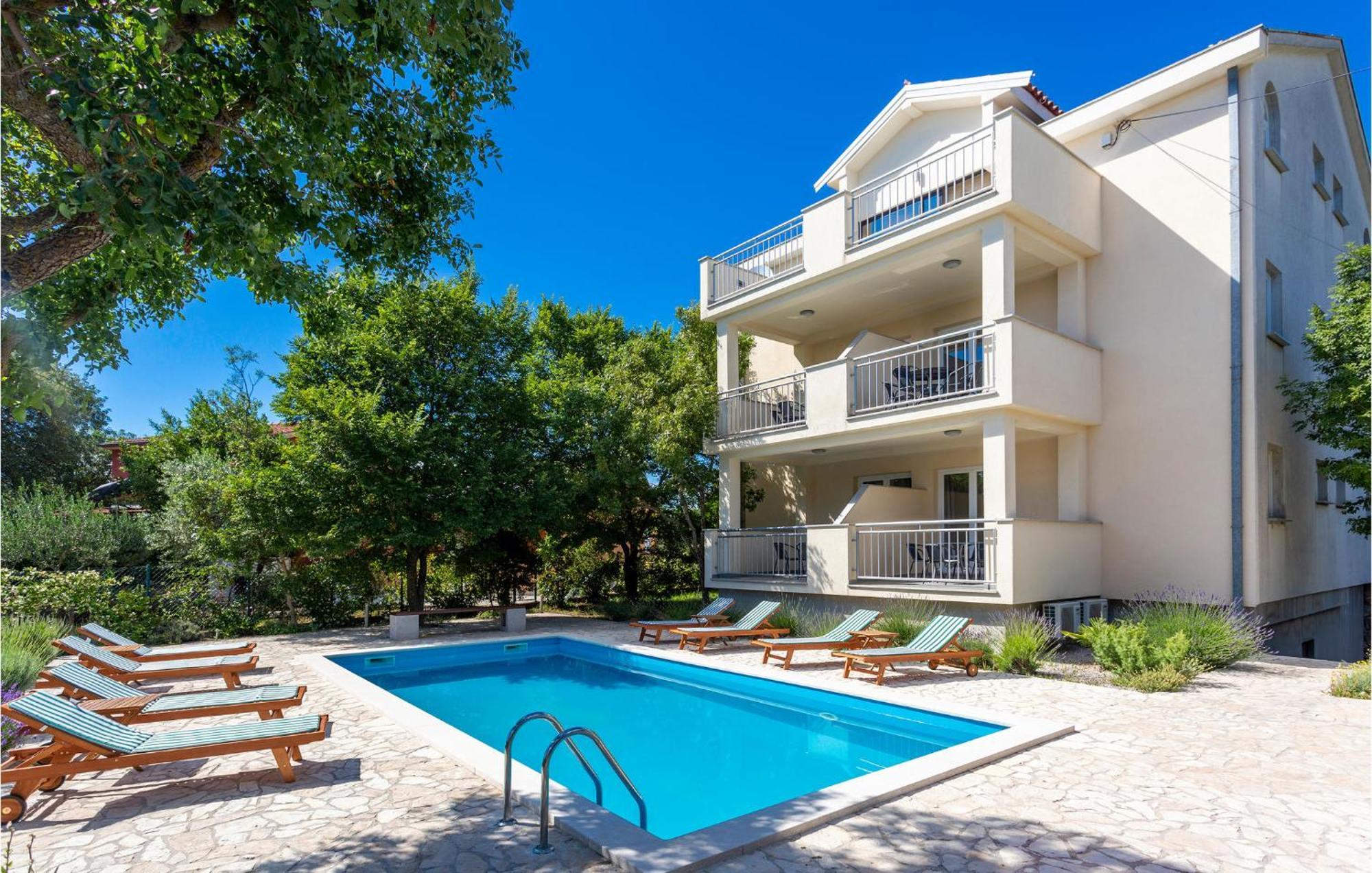 Beautiful Apartment In Pinezici With Wifi Bagian luar foto